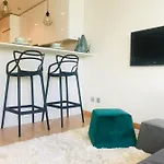 Peter Five Flat By Tonsdeverde Braga