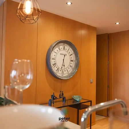 Peter Five Flat By Tonsdeverde *