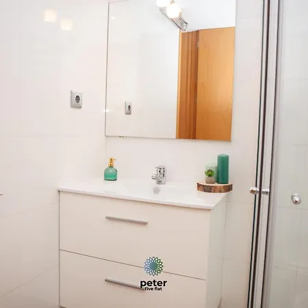 Apartment Peter Five Flat By Tonsdeverde *