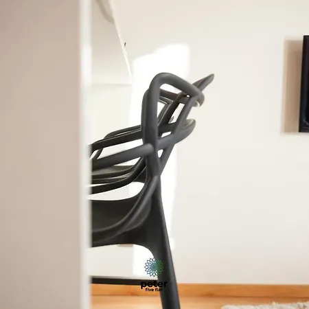 Peter Five Flat By Tonsdeverde * Braga