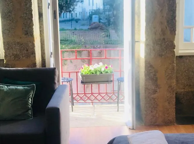 Peter Five Flat By Tonsdeverde Брага