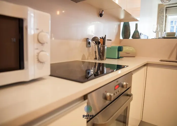 Peter Five Flat By Tonsdeverde * Braga